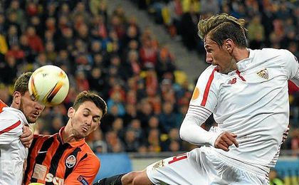 Krychowiak, durante el partido de esta temporada ante el Shakhtar Donetsk. Krychowiak, durante el partido de esta temporada ante el Shakhtar Donetsk.