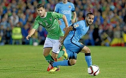 Douglas tan sólo disputó 116 minutos en la pasada campaña, y únicamente 12 en Liga. Douglas tan sólo disputó 116 minutos en la pasada campaña, y únicamente 12 en Liga.