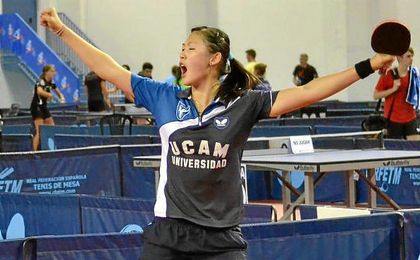 Maria Xiao celebrando la consecución del campeonato de España. Maria Xiao celebrando la consecución del campeonato de España.