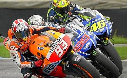 Iannone, Luthi y Canet mandan en una primera jornada inestable Iannone, Luthi y Canet mandan en una primera jornada inestable