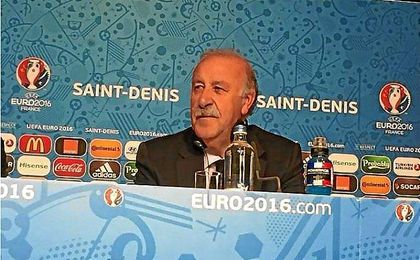 "No he dicho ni sí, ni no. Tengo que hablar con el presidente", dijo Del Bosque. "No he dicho ni sí, ni no. Tengo que hablar con el presidente", dijo Del Bosque.
