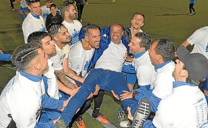 Picharri ha llevado al U.P. Viso a División de Honor en su primer año en el banquillo visueño sénior. Picharri ha llevado al U.P. Viso a División de Honor en su primer año en el banquillo visueño sénior.