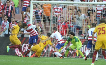 Vietto y N´Zonzi fueron los goleadores en Los Cármenes. Vietto y N´Zonzi fueron los goleadores en Los Cármenes.