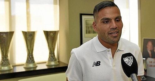 Mercado, en tercera planta del Sánchez Pizjuán. Mercado, en tercera planta del Sánchez Pizjuán.