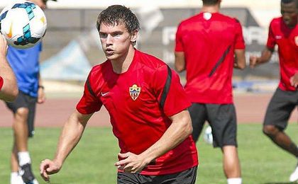 Dubarbier ha despejado dudas sobre su futuro en el Almería. Dubarbier ha despejado dudas sobre su futuro en el Almería.