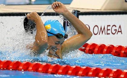 Mireia Belmonte celebra su oro nada más finalizar la prueba. Mireia Belmonte celebra su oro nada más finalizar la prueba.