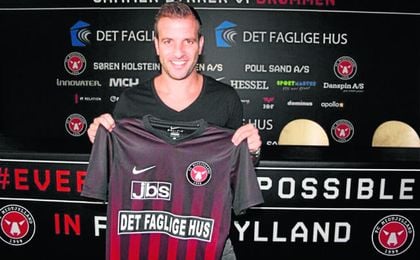 Van der Vaart no regresará a Heliópolis. Van der Vaart no regresará a Heliópolis.