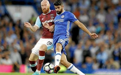 Diego Costa resolvió el choque con un derechazo. Diego Costa resolvió el choque con un derechazo.