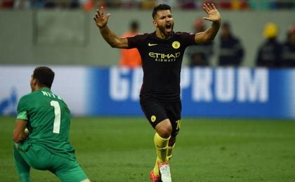 El argentino anotó un hat-trick y falló dos penaltis. El argentino anotó un hat-trick y falló dos penaltis.