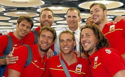 Miembros del equipo español de Río junto al Rey Felipe VI. Miembros del equipo español de Río junto al Rey Felipe VI.