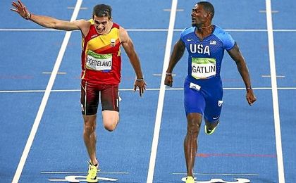 Hortelano, en la línea de meta junto a Gatlin. Hortelano, en la línea de meta junto a Gatlin.