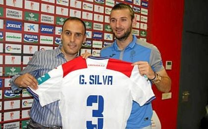 Gastón Silva: "El Granada tiene una idea de juego buena y linda, el entrenador es muy bueno ". Gastón Silva: "El Granada tiene una idea de juego buena y linda, el entrenador es muy bueno ".