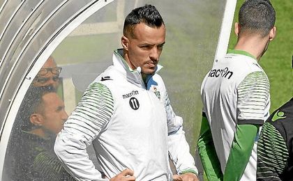 Kadir, durante un entrenamiento con el Betis hace dos temporadas. Kadir, durante un entrenamiento con el Betis hace dos temporadas.