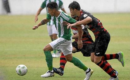 El Betis B cayó derrotado en casa ante el Gerena por 1-3. El Betis B cayó derrotado en casa ante el Gerena por 1-3.