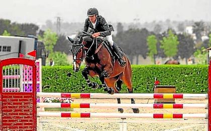 Sevilla acogerá la 55º edición del campeonato de España de salto de obstáculos. Sevilla acogerá la 55º edición del campeonato de España de salto de obstáculos.
