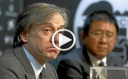 "Creo que el árbitro se lo tiene que mirar y que el fútbol español no puede permitirse un arbitraje tan lamentable", aseguró. "Creo que el árbitro se lo tiene que mirar y que el fútbol español no puede permitirse un arbitraje tan lamentable", aseguró.