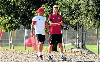 Samir Nasri se ha convertido en una pieza clave para Jorge Sampaoli, que espera que todo se quede en un susto y no tenga rotura muscular. Samir Nasri se ha convertido en una pieza clave para Jorge Sampaoli, que espera que todo se quede en un susto y no tenga rotura muscular.