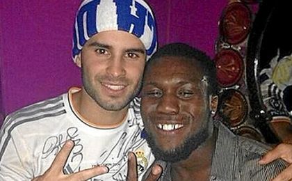 Drenthe, junto a Jesé, otro futbolista al que le gusta el rap. Drenthe, junto a Jesé, otro futbolista al que le gusta el rap.