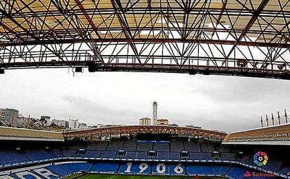 Así estaba la cubierta de Riazor el pasado 3 de febrero; no se pudo jugar. Así estaba la cubierta de Riazor el pasado 3 de febrero; no se pudo jugar.
