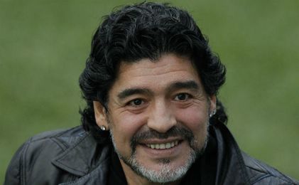 La Policía acude al hotel de Maradona tras una fuerte discusión con su pareja La Policía acude al hotel de Maradona tras una fuerte discusión con su pareja