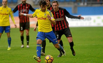 El Cádiz no pudo con el Reus. El Cádiz no pudo con el Reus.