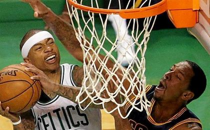 Cleveland cae ante unos buenos Celtics. Cleveland cae ante unos buenos Celtics.