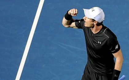 Murray salva siete puntos de partido ante Kohlschreiber y llega a cuartos de Dubai Murray salva siete puntos de partido ante Kohlschreiber y llega a cuartos de Dubai