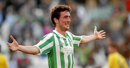 Una puerta del Cartagonova, con el nombre de Miki Roqué Una puerta del Cartagonova, con el nombre de Miki Roqué
