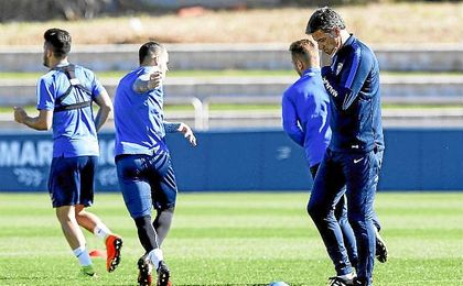 Míchel confía en la plantilla malaguista. Míchel confía en la plantilla malaguista.