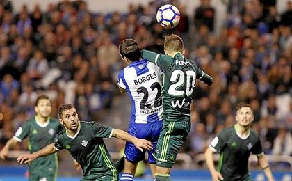 Borges: "Para mí sí es penalti, recibo un codazo en la mandíbula" Borges: "Para mí sí es penalti, recibo un codazo en la mandíbula"