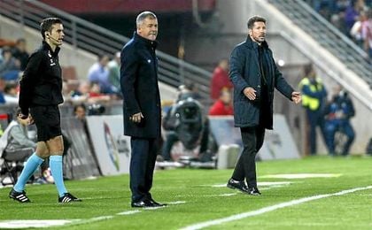 Simeone: "No sería bueno mirar al Sevilla" Simeone: "No sería bueno mirar al Sevilla"