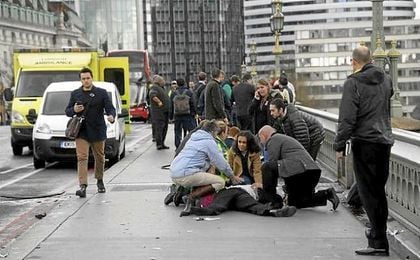 La Policía confirma siete detenidos y pide a los medios que "no identifiquen" al "atacante" La Policía confirma siete detenidos y pide a los medios que "no identifiquen" al "atacante"