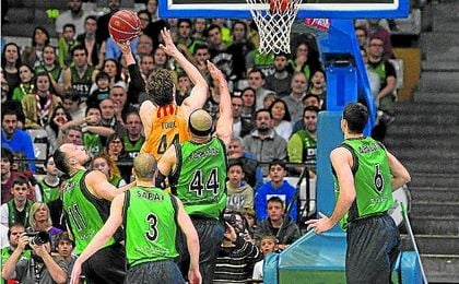 El Joventut cuenta en sus filas con los excajistas Luka Bogdanovic y Jerome Jordan. ACB. El Joventut cuenta en sus filas con los excajistas Luka Bogdanovic y Jerome Jordan. ACB.