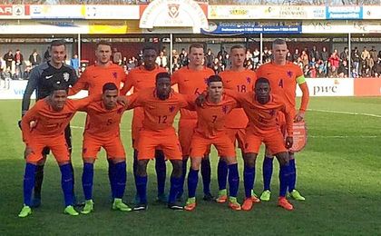 La formación de Holanda sub 19 para el partido. La formación de Holanda sub 19 para el partido.