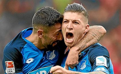 Zuber celebra un gol con la camiseta del Hoffenheim. Zuber celebra un gol con la camiseta del Hoffenheim.