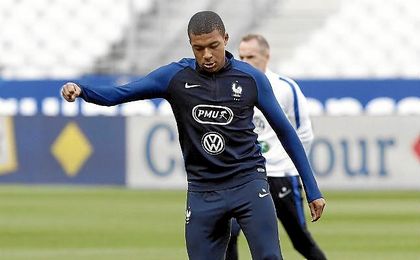 Mbappé, habla del interés del Real Madrid en él. Mbappé, habla del interés del Real Madrid en él.