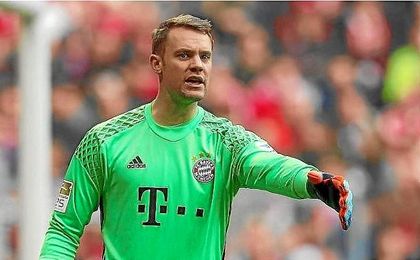 Neuer ha sido operado de su pié izquierdo. Neuer ha sido operado de su pié izquierdo.