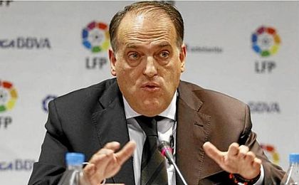 Javier Tebas: "La Premier League puede llevarse a nuestros mejores jugadores" Javier Tebas: "La Premier League puede llevarse a nuestros mejores jugadores"