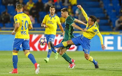 Dolorosa derrota del Betis en Las Palmas. Dolorosa derrota del Betis en Las Palmas.
