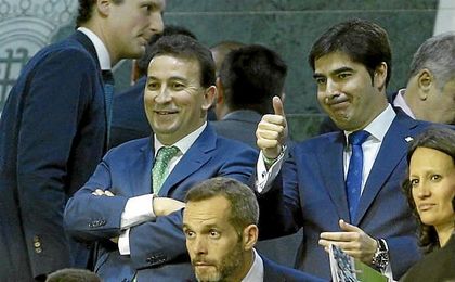 Haro y Catalán dan un paso más en la relación con Bitton. Haro y Catalán dan un paso más en la relación con Bitton.