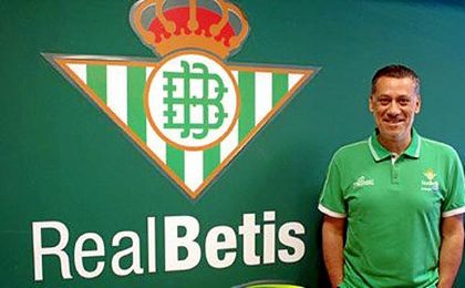 Alejandro Martínez es el nuevo entrenador del Betis Baloncesto. Alejandro Martínez es el nuevo entrenador del Betis Baloncesto.