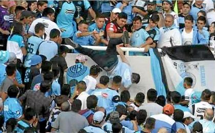 Se entrega el presunto instigador de la muerte del hincha de Belgrano. Se entrega el presunto instigador de la muerte del hincha de Belgrano.