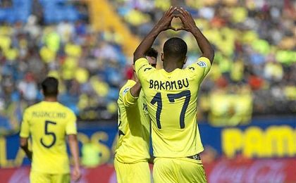 Bakambu celebra un gol con el Villarreal. Bakambu celebra un gol con el Villarreal.