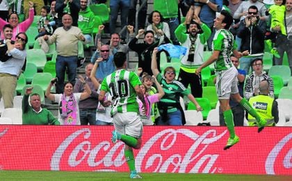Rubén Pardo, ante el Alavés, ha sido el último jugador del Betis en marcar su primer gol en esta Liga. Rubén Pardo, ante el Alavés, ha sido el último jugador del Betis en marcar su primer gol en esta Liga.