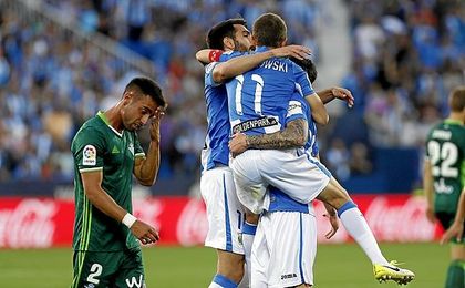 El lateral fue de lo poco digno del Betis en Butarque. El lateral fue de lo poco digno del Betis en Butarque.