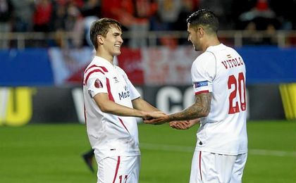 Denis Suárez y Vitolo celebran un gol con el Sevilla en la 14/15. Denis Suárez y Vitolo celebran un gol con el Sevilla en la 14/15.