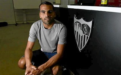 El argentino Gabriel Mercado posa para ESTADIO Deportivo en la sala de prensa de la ciudad deportiva. El argentino Gabriel Mercado posa para ESTADIO Deportivo en la sala de prensa de la ciudad deportiva.