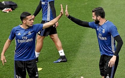 Nacho y Lucas Vázquez en el entrenamiento del Madrid. Nacho y Lucas Vázquez en el entrenamiento del Madrid.
