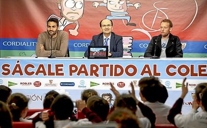 Iborra y Krohn-Dehli, en un acto del Sevilla. Iborra y Krohn-Dehli, en un acto del Sevilla.