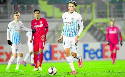 El noruego Sander Berge, durante un Astra Giurgiu-KRC Genk de la Europa League. El noruego Sander Berge, durante un Astra Giurgiu-KRC Genk de la Europa League.